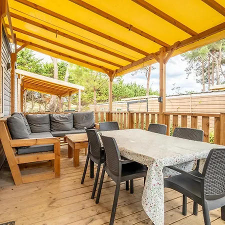 Mobilhome Au La Yole Vakantiehuis